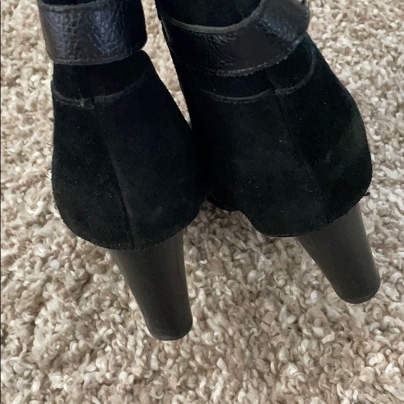 Tahari suede black boots - Picture 3 of 5